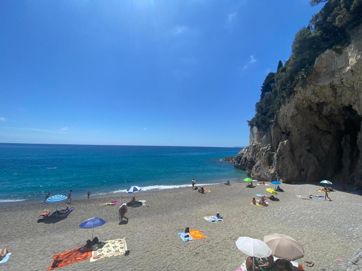 La Terrazza Di Elico Apartment Finale Ligure Luaran gambar